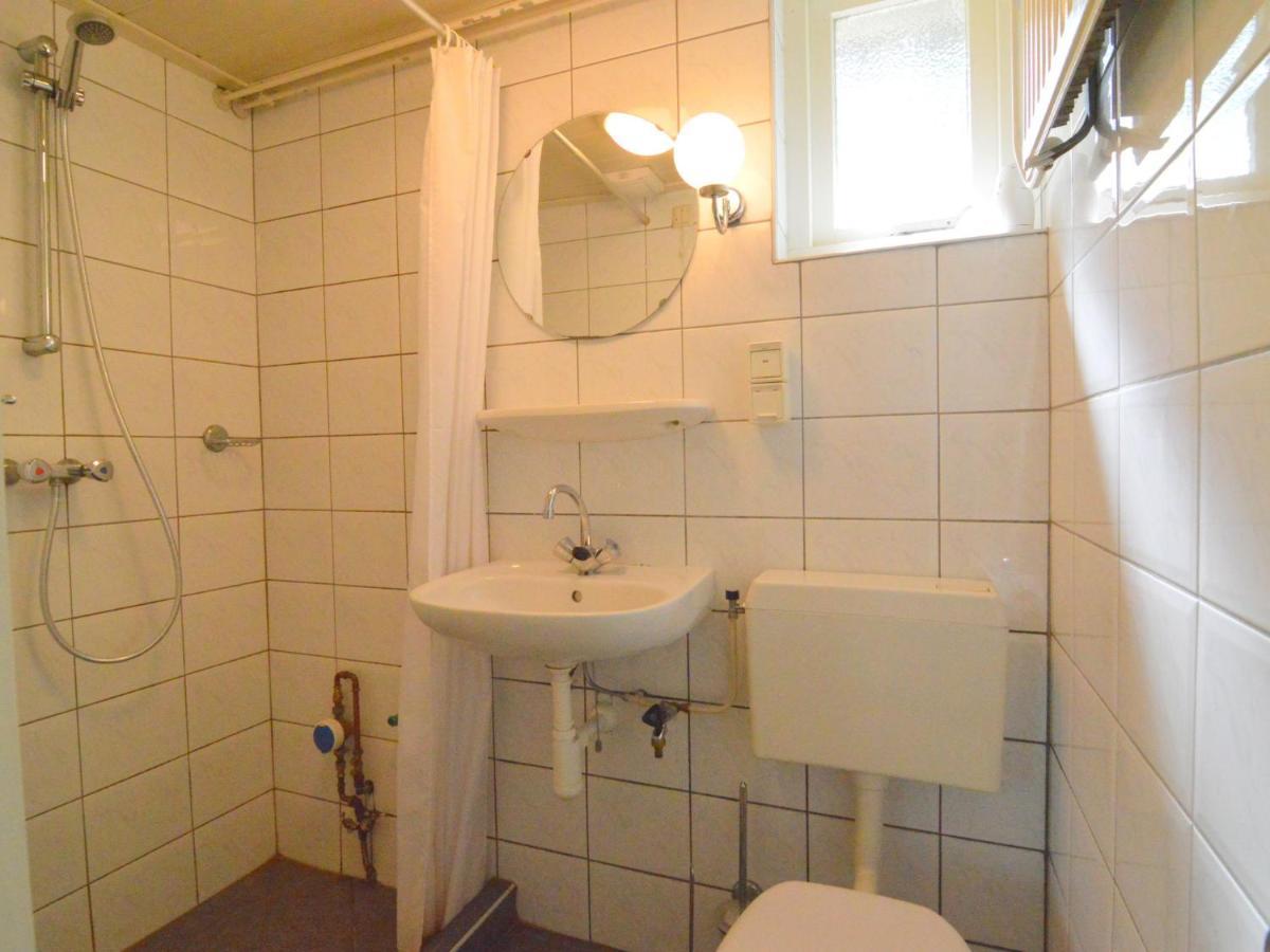 Detached Bungalow With Lovely Covered Terrace In A Nature Rich Holiday Park Stramproy 外观 照片
