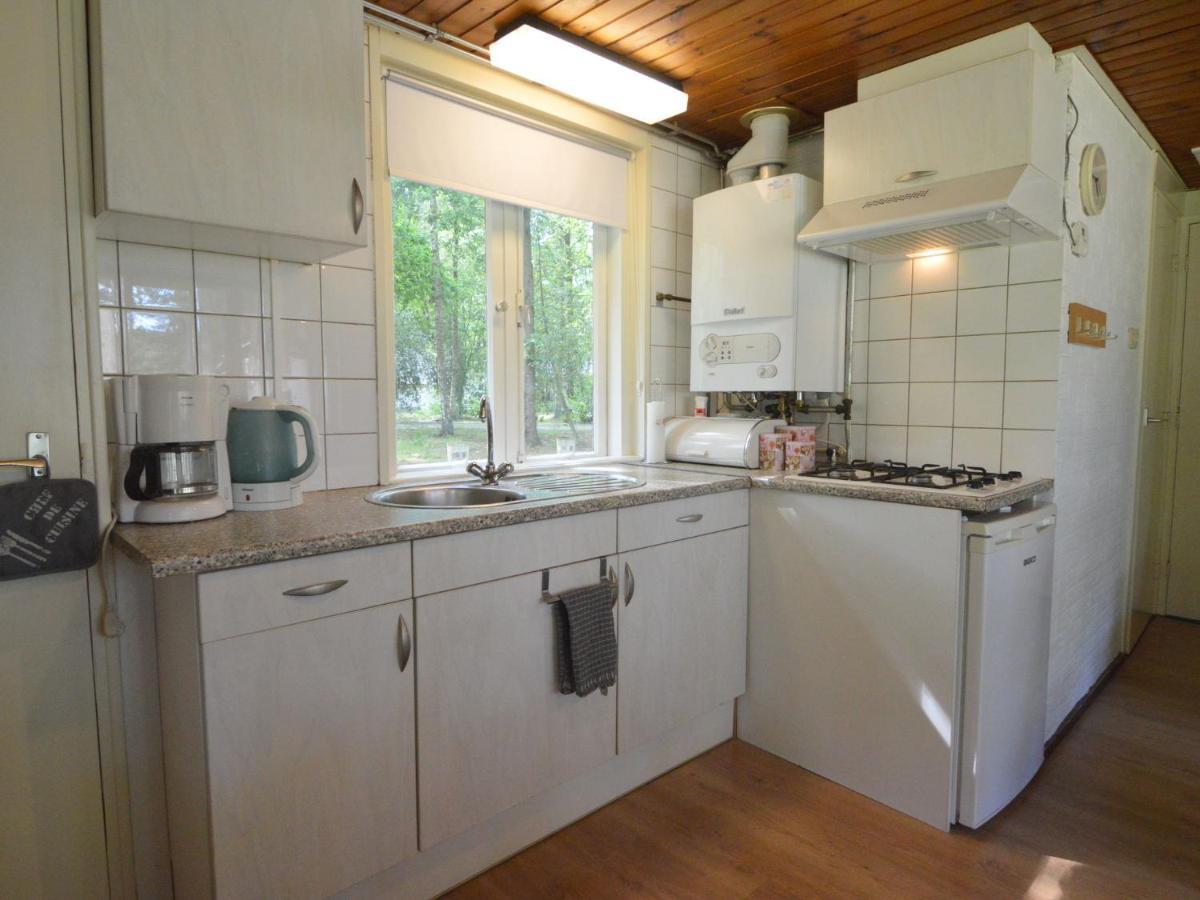 Detached Bungalow With Lovely Covered Terrace In A Nature Rich Holiday Park Stramproy 外观 照片