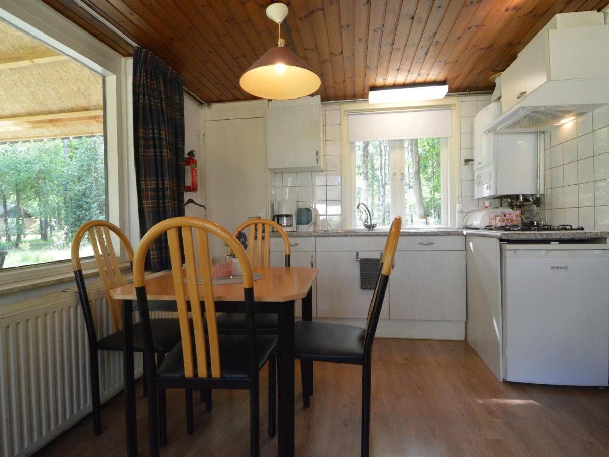 Detached Bungalow With Lovely Covered Terrace In A Nature Rich Holiday Park Stramproy 外观 照片